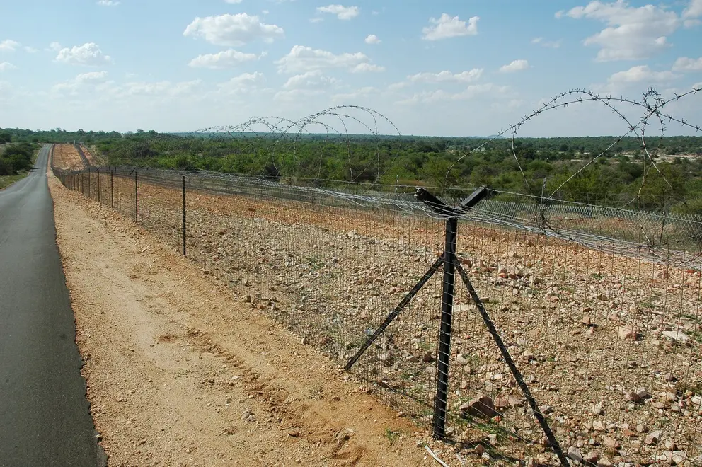 border-security-fence-road-next-to-zimbabwe-south-africa-taken-south-african-side-37112585